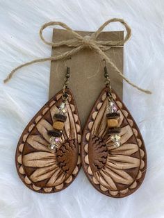 Leather Earrings Ideas, Tooled Sunflower, Leather Sunflower, Handmade Leather Work, Custom Leather Work, Leather Jewelry Diy