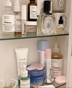 Skin Care Routine For Beginners, Beginner Skin Care Routine, Effective Skin Care Routine, Routine Skin, Skin Care Routine Steps, Care Skin, Diy Skin Care, Gwyneth Paltrow