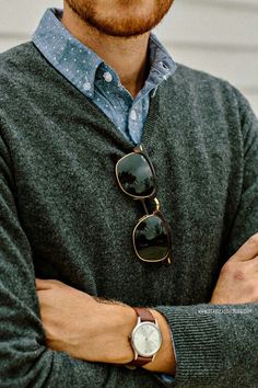 classic menswear Sunglasses For Your Face Shape, Ray Ban Sunglasses Sale, Ray Ban Sunglasses Outlet, Ray Ban Wayfarer, Ray Ban Aviator, Soft Sweater, Well Dressed Men, Gentleman Style