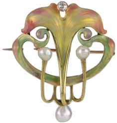 Pearl Art, Bijoux Art Nouveau, Nouveau Jewelry, Wedding Vows Renewal, Jewelry Board, Jewelry Boards, Art Nouveau Jewelry, Diamond Brooch, Vow Renewal