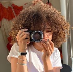 Brown Curls Aesthetic, Curls Aesthetic, Quintessa Swindell, Brown Curls, Skater Aesthetic, Black Barbie, Pinterest Girls, Afro Hairstyles, Round Sunglass Women