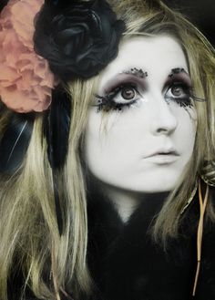 Light Eyebrows, Japanese Makeup, Pale Skin, Eyebrows, Eyelashes, Halloween Face Makeup