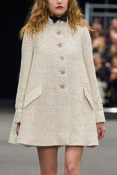 Chanel Spring 2023, Preppy Chic Outfits, Spring 2023 Couture, Tweed Fashion, 2023 Couture, Chanel 2023, Chanel Dress, Corporate Fashion, Chanel Couture