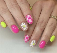 Funky August Nails, Pink Checkered Nail Designs, Neon Floral Nails, Neon Checkered Nails, Square Checkered Nails, How To Do Checkered Nails, Bright Fun Nails, Checkered Nail Designs, Fun Colorful Nails