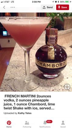 French Martini, Fancy Drinks, Mixed Drinks Recipes, Martini Recipes, Cocktail Drinks Recipes, Ooh La La