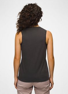 Casual Soft-washed Muscle Tee, Summer Soft-washed Muscle Tee, Casual Graphic Print Tank Top For Everyday, Casual Washed Black Cotton Muscle Tee, Sporty Washed Black Tops For Summer, Sporty Acid Wash Soft-washed Tops, Casual Acid Wash Crew Neck Tank Top, Everyday Soft-washed Tank Top, Sporty Acid Wash Tops For Loungewear