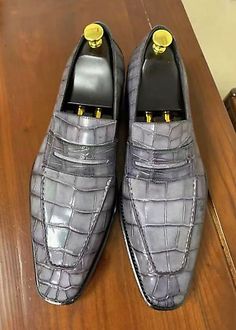 Alligator Dress Shoes, Loafer Shoes For Men, Stylish Men Wear, Moccasin Shoes, Leather Formal Shoes, Custom Design Shoes, Custom Made Shoes, Fantastic Shoes, Moccasins Shoes