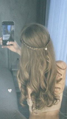 Fairy Hairstyles, Hairstyles Female, Hair Styles For Long Hair, Styles For Long Hair, Hairstyle Examples, Fairy Hair, Hairdos For Curly Hair