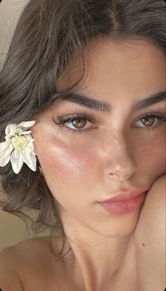 Bronze Makeup Look, Bronzing Drops, Sunkissed Makeup, Beach Makeup, Minimalist Makeup, Makeup Hacks Tutorials, Bronze Makeup, Make Up Looks, Dewy Skin