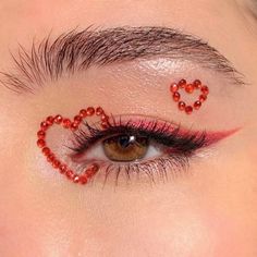 Concert Makeup, Rhinestone Makeup, Cute Eye Makeup, Swag Makeup, Valentines Makeup, Red Makeup, Dope Makeup, Eye Makeup Designs, Makijaż Smokey Eye