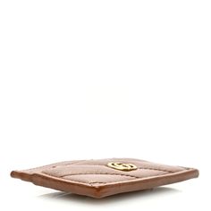 This is an authentic GUCCI Azalea Calfskin Matelasse Diagonal GG Marmont Card Holder in Cuir. This stylish wallet is crafted of soft chevron quilted calfskin leather in brown and features a gold GG monogram on the front. The wallet has patch pockets on the front and two on the rear. Gg Monogram, Dior Jewelry, Oversized Bag, Versace Bags, Chevron Quilt, Gg Marmont, Wallet Fashion, Hobo Handbags, Luxury Accessories