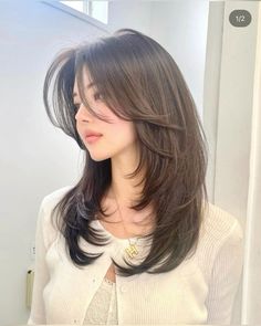 Slightly Layered Hair Shoulder Length, Long Layered Haircuts For Short Hair, Layer Haircut For Medium Hair With Bangs, Haïr Cut For Women Long Hair, Later Haircut Medium, Layers Cut For Short Hair, Best Haircut For Medium Hair, Bob Cut Long Hair, Layers Haircut Medium Length