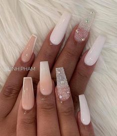 Adut Akech, Ombre Acrylic Nails, Winnie Harlow, White Acrylic Nails, Cute Acrylic Nail Designs, Fall Acrylic Nails