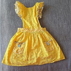 Splendid Sunshine Pinafore New With Tags And Spare Button Adjustable Straps, Ruffled Shoulders Adorably Sweet Yellow Lace With Matching Liner Two Front Pockets In Excellent, Stored Condition Great Dress For Goldilocks Costume! Goldilocks Costume, Jane Dress, Yellow Lace, Pinafore Dress, Matilda Jane, Matilda, Kids' Dresses, Casual Dresses, Adjustable Straps