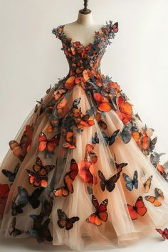 Leaf Dress Design, Butterfly Inspired Outfit, Fashion Inspired By Nature, Ugly Dress, Butterfly Dresses, Patterned Dresses, Art Dresses, Costume Carnaval, Wonderland Dress