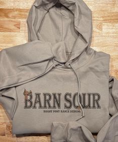 Barn Sour Roany Pony Ranch exclusive. Hoodie. Unisex fit/sizing. 50/50 blend. Design is sublimation. Made to order. All sales final. No returns, exchanges only. Reach out for exchange instructions. Washing instructions: Turn garment inside out and wash on gentle OR hand wash. Do not bleach. Do not iron. Hang to dry. While some fading may occur, extreme fading or peeling, can occur if not cared for properly. We are not responsible for items that are incorrectly washed. For better pricing, free sh Cowboys Hoodie, High Horse, Horse Hoodies, Horses Equestrian, Horse Shirt, Horse Equestrian, Cute Fit, Riding Outfit, Cute Fits