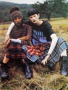 Grunge 1990s, Styl Grunge, Sophie Dahl, Fashion Guys, Moda Grunge, Shalom Harlow, Look Grunge, Estilo Hippy, 90s Fashion Grunge