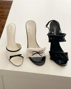 Dr Shoes, Fancy Shoes, Cute Heels, Girly Shoes, Shoe Inspo, Aesthetic Shoes, Swag Shoes