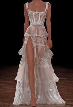 Runway Fashion Couture, Gala Dresses, American Beauty, Glam Dresses, Looks Chic, 가을 패션, Dream Wedding Dresses, Fancy Dresses, Ball Dresses