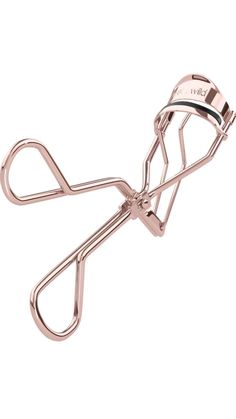 Wet n Wild High On Lash Eyelash Curler with Comfort Grip #eyelashcurler #eyelashgrip Best Eyelash Curler, False Eyelash Accessories, Fixing Spray, Eyelash Curlers, Curl Lashes, Lash Curler, Beauty Gadgets, Amazon Beauty Products, Perfect Curls