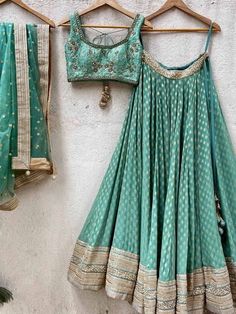 Wedding Party wear Indian Designer Green Lehenga choli Dupatta for girls and women custom Stiched Lengha blouse Embroidered thread sari set Zari Lehenga, Green Lehenga Choli, Raw Silk Blouse, Jade Green Color, Zardosi Embroidery, Pearl Work, Green Tulle, Green Lehenga, Embroidered Lehenga