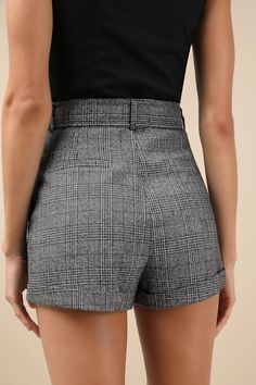 Take your chic summer styles to new heights with the Lulus Confidently Posh Grey Plaid Belted High-Waisted Shorts! Lightweight woven fabric, with a subtle plaid pattern throughout, shapes a high waist, belt loops, and a matching removable belt with a chunky square buckle. Hidden zip fly and top clasp closure secure at the front, atop chic legs with flattering pleating, side seam pockets, and folded cuffs. Decorative welt pockets at back. Fit: This garment fits true to size. Length: Above mid-thi Plaid Shorts Outfit, Shorts With Belt, Chic Summer Style, Preppy Style Summer, Preppy Summer, Grey Plaid, Summer Styles, Pleated Shorts, Plaid Shorts