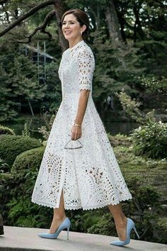 Sukienki Maksi, Kroonprinses Mary, Crochet Lace Dress, Lace Outfit, Royal Fashion, Trendy Dresses, Country Style, Crochet Dress