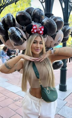 Chic Disneyland Outfits, Theme Park Outfit Summer, Park Poses, Disneyland Fits, Disney Core, Disneyland 2024, Disney Outfits Women, Disney Fits