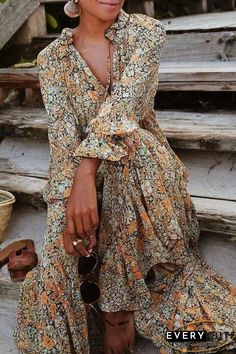 V-Neck Floral Print Long Sleeve Maxi Dress Mode Hippie, Sincerely Jules, Mode Boho, Floral Print Maxi Dress, Floral Print Maxi, Tiered Maxi Dress, Vestido Casual, Long Sleeve Maxi, The Sand