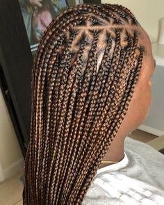 Box Braids With Side Part, Braids With Side Part, Hairstyles Twist, Triangle Braids, Triangle Box Braids, Hairstyle Youtube, African Hair Braiding Styles, Box Braids Hairstyles For Black Women