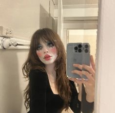 Artsy Halloween Costume, Casual Clown Makeup, Spooky Clown Makeup, Clown Editorial, Pierrot Clown Makeup, Vintage Clown Aesthetic, Cute Clown Outfit, Subtle Clown Makeup, Glam Clown Makeup