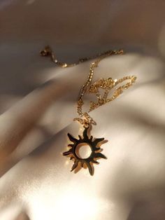 Sun Necklace Aesthetic, Aesthetic Winx Club, Winx Club Aesthetic, Disney Princess Jewelry, Cabin 7, Jewelry Facts, Jewellery Photography Inspiration, Jewelry Product Shots, Club Aesthetic