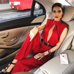 Paris Chic, Chique Outfits, Red Jumpsuit, Looks Chic, Red Outfit, Mode Inspiration, Elegant Outfit, Fashion Classy, Classy Outfits