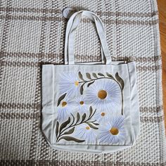 Lady Jayne White Daisy / Aster Embroidered Canvas Tote Bag Lined And 1 Internal Pocket Spring Floral Embroidery Canvas Bag For Everyday Use, Spring Floral Embroidered Canvas Bag For Everyday, White Embroidered Canvas Bag For Daily Use, White Flower-shaped Shoulder Bag For Everyday Use, White Flower Shoulder Bag For Everyday Use, White Flower Shaped Shoulder Bag For Travel, Everyday Embroidered Cream Bag, Everyday Cream Embroidered Bag, Everyday White Embroidered Shoulder Bag