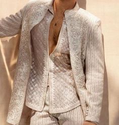 Groom Suit Aesthetic, Indian Groom Wear Wedding Sherwani, Indian Wedding Groomsmen, Reception Dress Indian, Short Sherwani, Sherwani Design, Traditional Indian Mens Clothing, Kurta Wedding, India Fashion Men