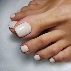 Feet Nail Design, Pedicure Designs Toenails, Nagellack Trends, Pretty Toe Nails, Cute Toe Nails, Toe Nail Designs