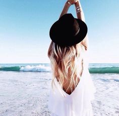 I Need Vitamin Sea, Hair Blond, Summer Inspiration, How To Pose, Foto Inspiration, Black Hat, Beach Bum, Wanderlust Travel, Beach Babe