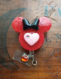 Resin Projects, Halloween Items, Alligator Clips, Bottle Caps, Disney Christmas, Id Badge, Badge Holders