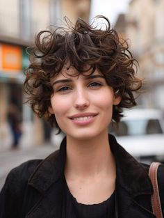 Square Face Curly Hair, Curly Hair Short Haircut, Short Cuts For Curly Hair, Cuts For Curly Hair, Short Haircuts For Curly Hair, Hairstyles For Summer, Hair Styles Long Hair, Short Curly Hairstyles For Women, Layered Curly Hair