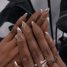 Nails Oval Aesthetic, Oval Minimalist Nails, Almond White Nails With Designs, Clear Nails White Design, Almond Nails With White Design, Aesthetic Nail Designs Almond, Pale Nail Designs, Oval Gel Nails Designs, Clear Almond Nails Acrylics