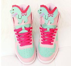 Dinosaur Sneakers, Emo Sneakers, Kawaii Sneakers, Harajuku Shoes, Pet Stroller, Girls Heart, Kawaii Dinosaur, Kawaii Shoes, Heart Shoes