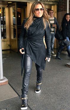 Jennifer Lopez in Rick Owens top and Giuseppe Zanotti hi top trainers Hip Hop Mode, Jenny From The Block, Fall Fashion Trends Women, Fly Girl, Fashion Mistakes, Leather Trousers, Alter Ego, Fall Fashion Trends