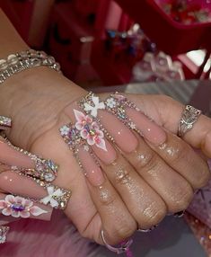 Dramatic Birthday Nails, Quinceanera Nails Pink, Cherry Nails Acrylic, Quinceanera Nails, Business Nails, Cherry Nails, Claw Nails