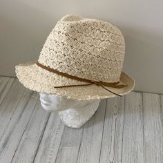 Brand New! 55% Baumwolle 45% Polyester Offers Welcome! Bundle & Save! Thank You For Stopping By! Hundreds Of Items Still To List! Please Come Again! Cream Casual Hat For Day Out, Casual Cream Hat For Day Out, Head Wear, New Woman, Hats For Women, Women Accessories, Brand New, Cream, Hats