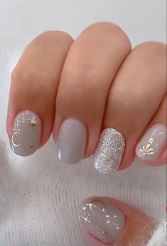 Dip Designs For Nails, Short Gelish Nails, Cute Short Winter Nails, Moon Inspired Nails, Sparkly Tips, Short Winter Nails, Subtle Nails, Simple Gel Nails, Pretty Gel Nails