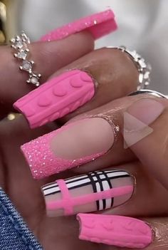 February Nail Designs 2024, Pink Plaid Nail Designs, Pink Burberry Nails, Valentines Nails Designs Short, Nails Designs Short, Valentines Nails Designs, Plaid Nail Designs, Designs For Short Nails, Statement Nail