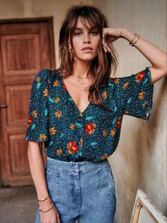 Sezane Blouse, Cherry Blouse, Hippie Aesthetic, Spring Palette, Spring Inspo, Estilo Hippie, Bright Spring, Primavera Estate