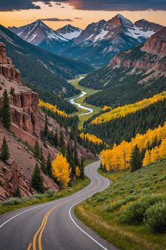 The Most Jaw-Dropping Scenic Drives in Colorado – Views You Can&#8217;t Miss! Denver Colorado Landscape, Wallpaper Mountain Nature, Colorado Springs Aesthetic, Denver Colorado Aesthetic, Trail Ridge Road Colorado, Road Trip Colorado, Road Trip America, Usa Mountains, Fairplay Colorado