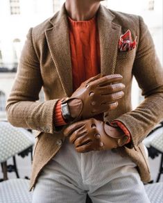 Orange Sweater Outfit, Strong Outfit, Older Mens Fashion, Preppy Mens Fashion, Gents Fashion, Stylish Men Casual, Mens Fashion Smart, Classy Men, Mens Fashion Casual Outfits