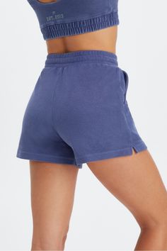 Go-To Vintage Sweatshort Fabletics blue female Activewear >> Womens >> Bottoms >> Shorts regular Lounge Made from recycled structured fleece Comfortable Soft Textured Short Bottoms, Casual Shorts With Soft Texture, High School Gym, Stylish Workout Clothes, Female Activewear, School Gym, Yoga Shop, Kate Hudson, Gym Shorts